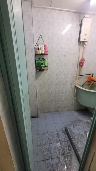 Rumah Teres 1 Tingkat untuk Dijual di Bayan Baru (Penang) - Hong . - Bathroom - PropertyGuru.com.my