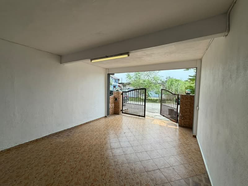 Rumah Teres 2 Tingkat untuk Dijual di Taman Velox (Rawang) - Tom Yip - Exterior - PropertyGuru.com.my