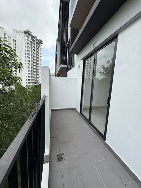 3-storey Terraced House for Sale in Taman Melawati (Ulu Kelang) - Daniel Chin - Balcony - PropertyGuru.com.my