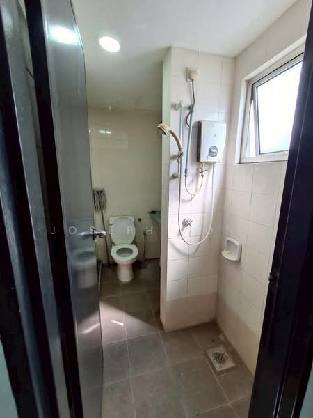 Service Residence for Rent at The Embassy (Bangunan Duta Impian) - Joseph Wong - Bathroom - PropertyGuru.com.my