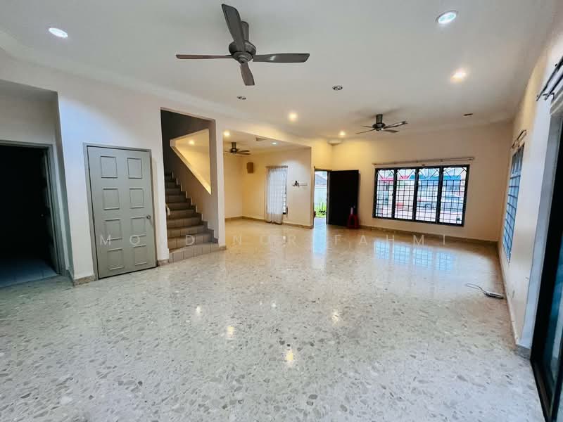 Semi-Detached House for Sale in Ampang (Selangor) - Mohd Nor Fahmi - Living Room - PropertyGuru.com.my
