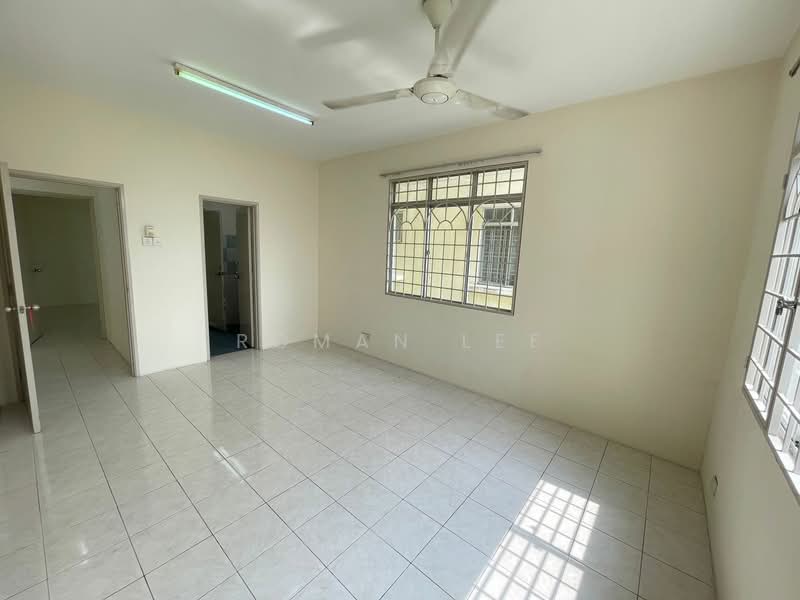 Kondominium untuk Disewa di Platinum Hill PV 5 - Roman Lee - Living Room - PropertyGuru.com.my