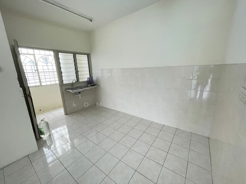 Kondominium untuk Disewa di Platinum Hill PV 5 - Roman Lee - Kitchen - PropertyGuru.com.my