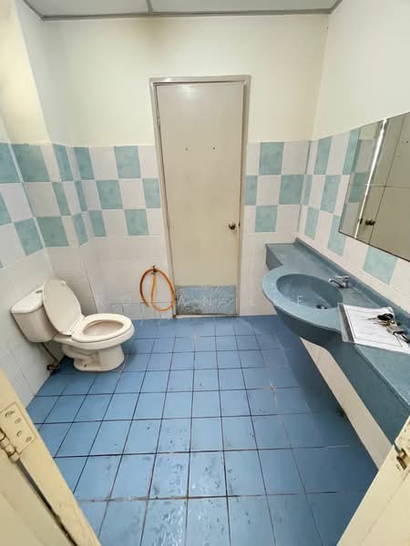 Kondominium untuk Disewa di Platinum Hill PV 5 - Roman Lee - Bathroom - PropertyGuru.com.my
