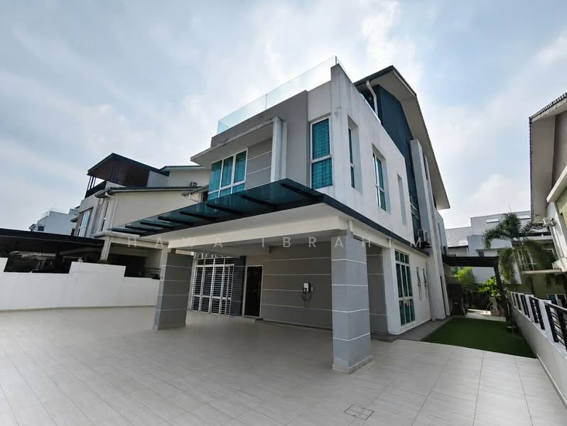 Bungalow for Sale in Shah Alam (Selangor) - Hawa Ibrahim - Exterior - PropertyGuru.com.my