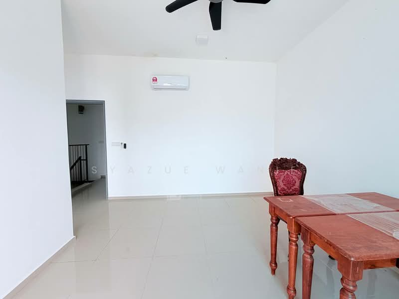 Rumah Teres untuk Dijual di Cyberjaya (Selangor) - Syazue Wanie - Living Room - PropertyGuru.com.my