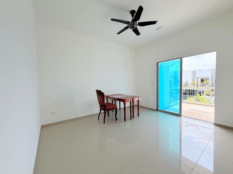 Rumah Teres untuk Dijual di Cyberjaya (Selangor) - Syazue Wanie - Balcony - PropertyGuru.com.my