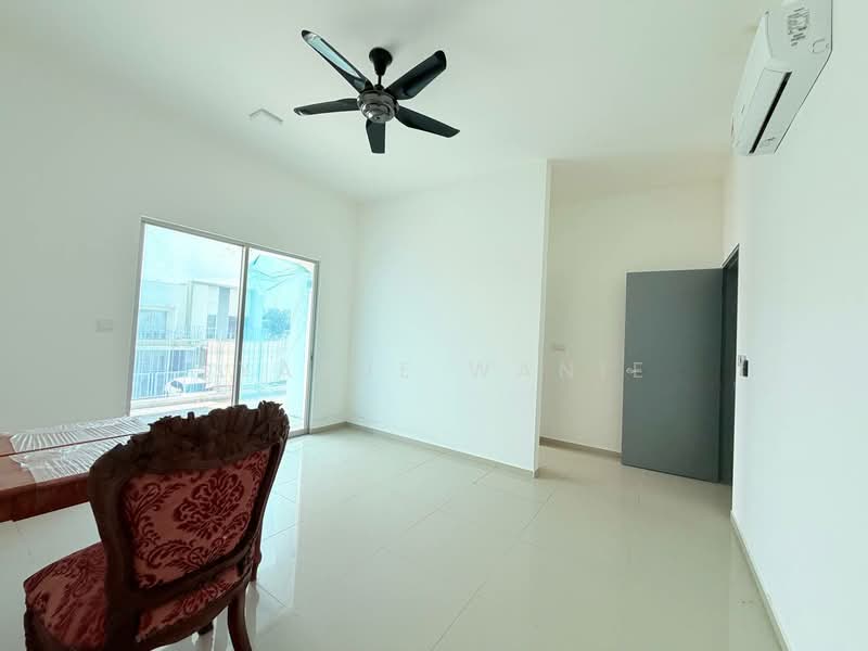 Rumah Teres untuk Dijual di Cyberjaya (Selangor) - Syazue Wanie - Living Room - PropertyGuru.com.my