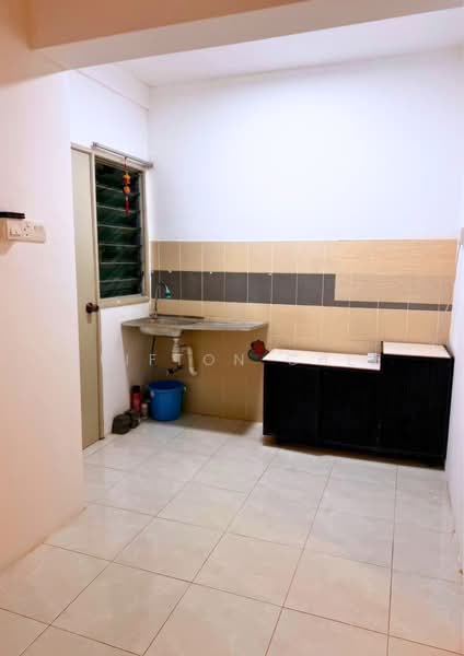 Apartment for Sale at Taman Bukit Erskine - Clifton Chee - Kitchen - PropertyGuru.com.my