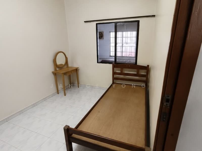 2-storey Terraced House for Sale in Taman Putri Kulai (Kulai) - Janice Yong - Bedroom - PropertyGuru.com.my