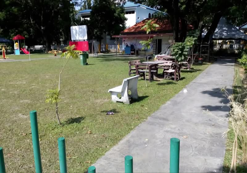 Rumah Teres 1 Tingkat untuk Dijual di Bukit Gedung (Bayan Baru) - Hong . - Garden - PropertyGuru.com.my