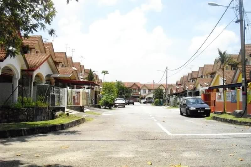 2-storey Terraced House for Sale in Puchong (Selangor) - Peggy Lim - Exterior - PropertyGuru.com.my