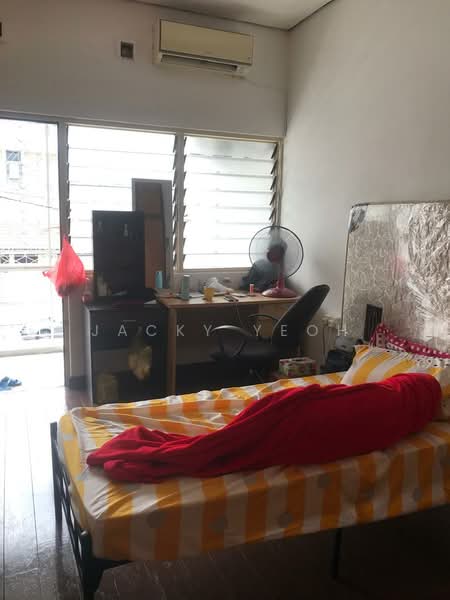 Rumah Teres untuk Dijual di Island Glades (Jelutong) - Jacky Yeoh - Bedroom - PropertyGuru.com.my