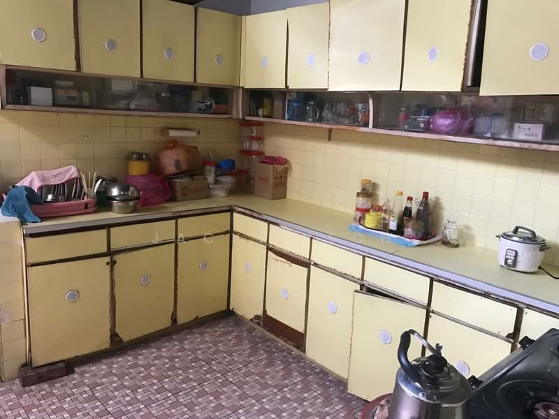 Rumah Teres untuk Dijual di Island Glades (Jelutong) - Jacky Yeoh - Kitchen - PropertyGuru.com.my