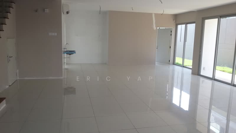 Rumah Teres 2-Tingkat untuk Dijual di Bandar Sungai Long (Selangor) - Eric Yap - Living Room - PropertyGuru.com.my