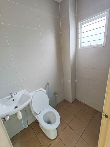 Rumah Teres 2-Tingkat untuk Dijual di Bandar Sungai Long (Selangor) - Eric Yap - Bathroom - PropertyGuru.com.my