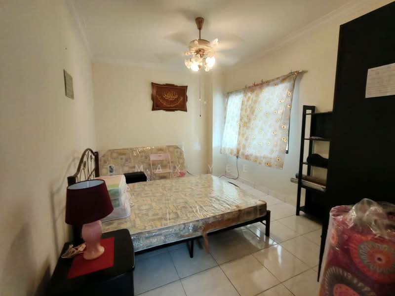 Bungalow House for Rent in Bandar Putra (Kulai) - Max Yee - Bedroom - PropertyGuru.com.my