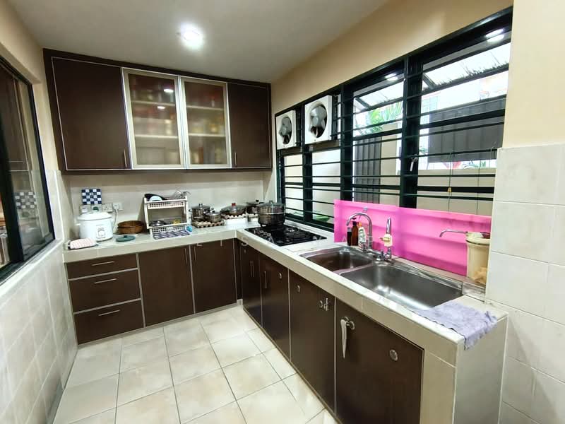 3-storey Terraced House for Sale in Kepong (Kuala Lumpur) - Elisa Yap - Kitchen - PropertyGuru.com.my