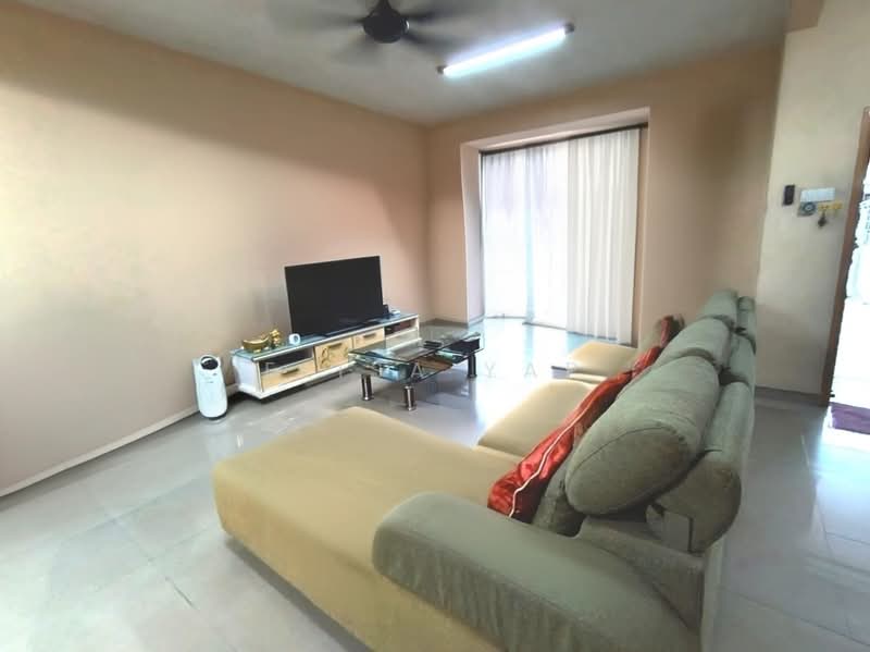 3-storey Terraced House for Sale in Kepong (Kuala Lumpur) - Elisa Yap - Living Room - PropertyGuru.com.my