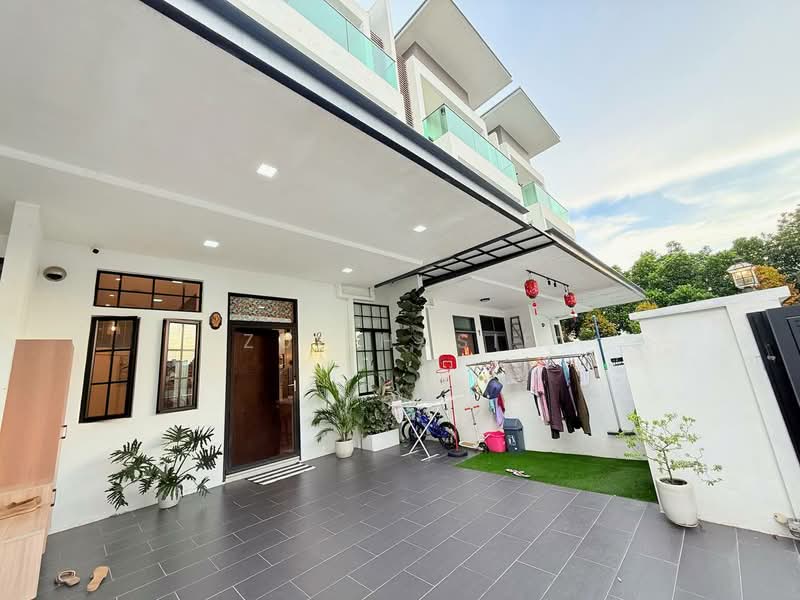 Rumah Teres 3-Tingkat untuk Dijual di Taman Nusaputra Timur (Puchong) - Zul Hasif - PropertyGuru.com.my