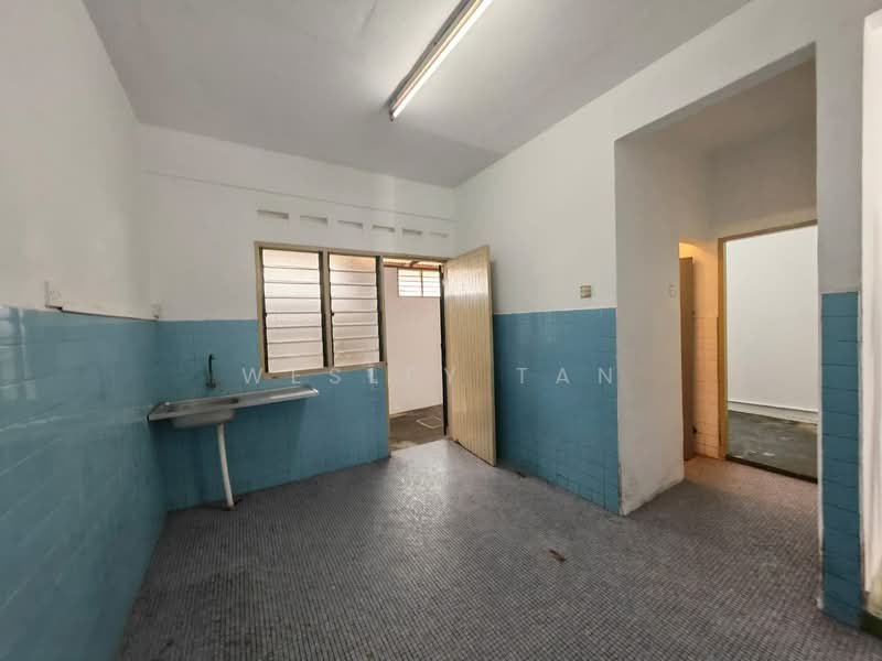 2-storey Terraced House for Sale in Kampung Lapan (Melaka City) - Wesley Tan - Kitchen - PropertyGuru.com.my