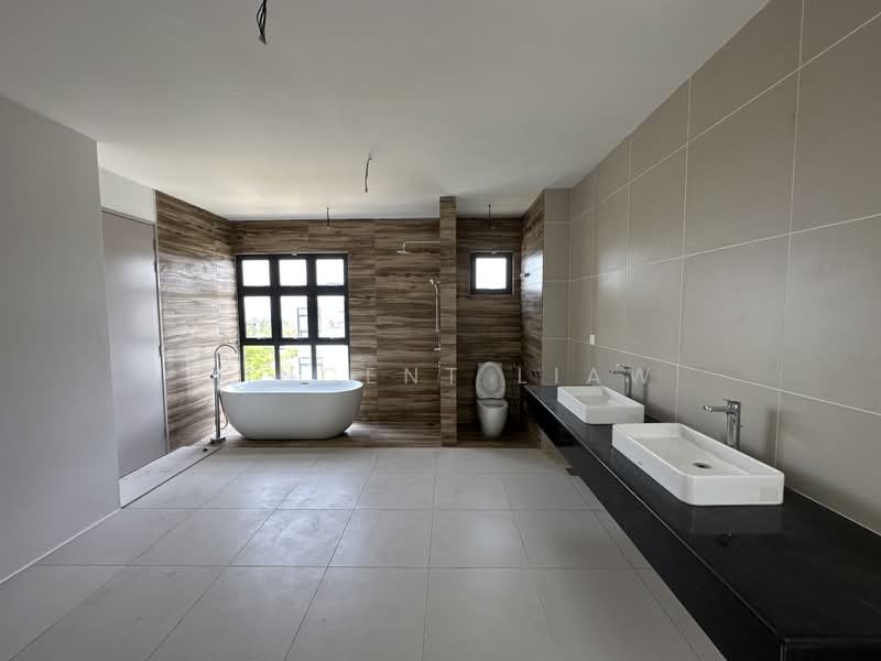 Semi-Detached House for Sale in Seksyen 9 (Kota Damansara) - Vincent Liaw - Bathroom - PropertyGuru.com.my
