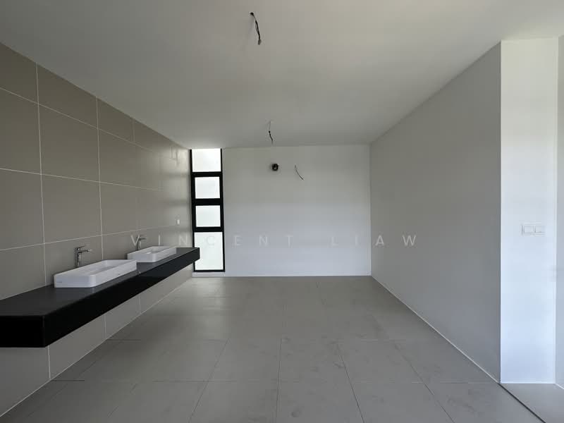 Semi-Detached House for Sale in Seksyen 9 (Kota Damansara) - Vincent Liaw - Bathroom - PropertyGuru.com.my