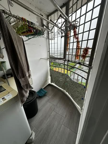 Pangsapuri untuk Dijual di Sri Bahagia Court - Kevin Chen - Balcony - PropertyGuru.com.my