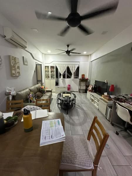 Pangsapuri untuk Dijual di Sri Bahagia Court - Kevin Chen - Living Room - PropertyGuru.com.my