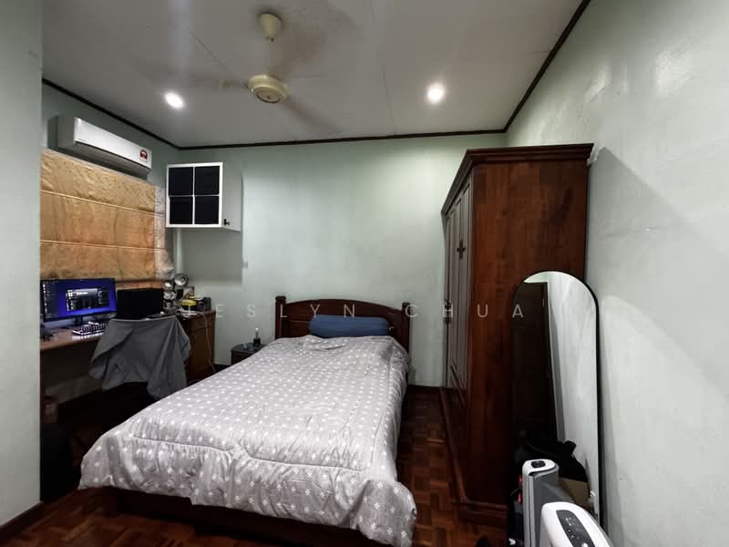 Rumah Teres 2 Tingkat untuk Dijual di Usj 17 (Subang Jaya) - Jeslyn Chua - Bedroom - PropertyGuru.com.my