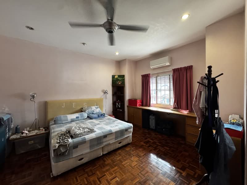 Rumah Teres 2 Tingkat untuk Dijual di Usj 17 (Subang Jaya) - Jeslyn Chua - Bedroom - PropertyGuru.com.my