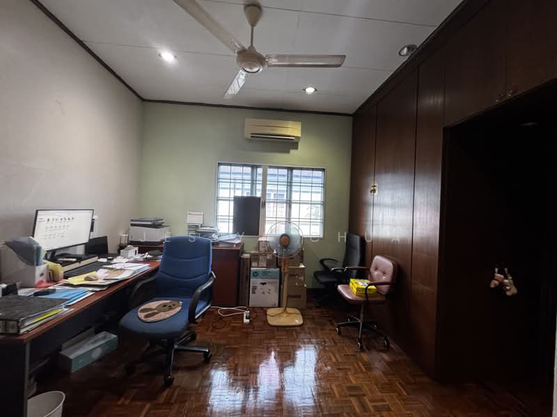 Rumah Teres 2 Tingkat untuk Dijual di Usj 17 (Subang Jaya) - Jeslyn Chua - Study - PropertyGuru.com.my