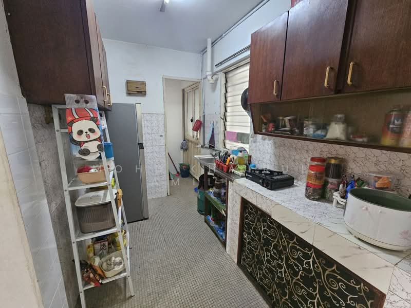 Rumah Flat untuk Dijual di Kelumpuk Cemperling - Mohd Khairul Amilin - Kitchen - PropertyGuru.com.my