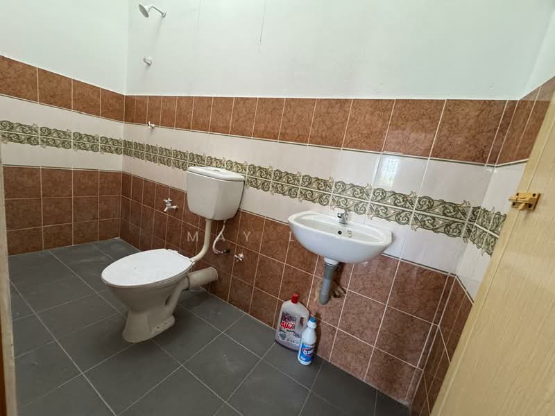 2.5-storey Terraced House for Sale in Panorama Lapangan Perdana (Ipoh) - May Loo - Bathroom - PropertyGuru.com.my