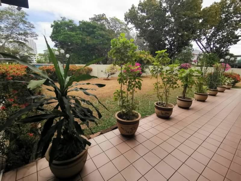 Bungalow for Sale in Minden Heights (Gelugor) - Enoch Tiu - Garden - PropertyGuru.com.my