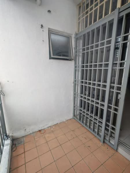 Pangsapuri untuk Dijual di Ria Apartment - Katherine Leong - Balcony - PropertyGuru.com.my