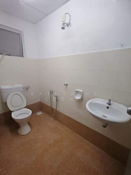Pangsapuri untuk Dijual di Ria Apartment - Katherine Leong - Bathroom - PropertyGuru.com.my