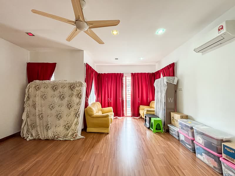 2-storey Terraced House for Sale in Mutiara Damansara (Selangor) - Vincent Liaw - Living Room - PropertyGuru.com.my