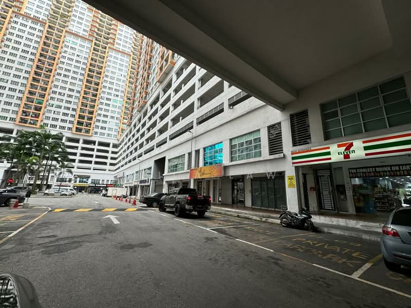 Shop for Rent in Taman Overseas Union (Taman Oug) (Jalan Klang Lama (Old Klang Road)) - Erica Law - Exterior - PropertyGuru.com.my
