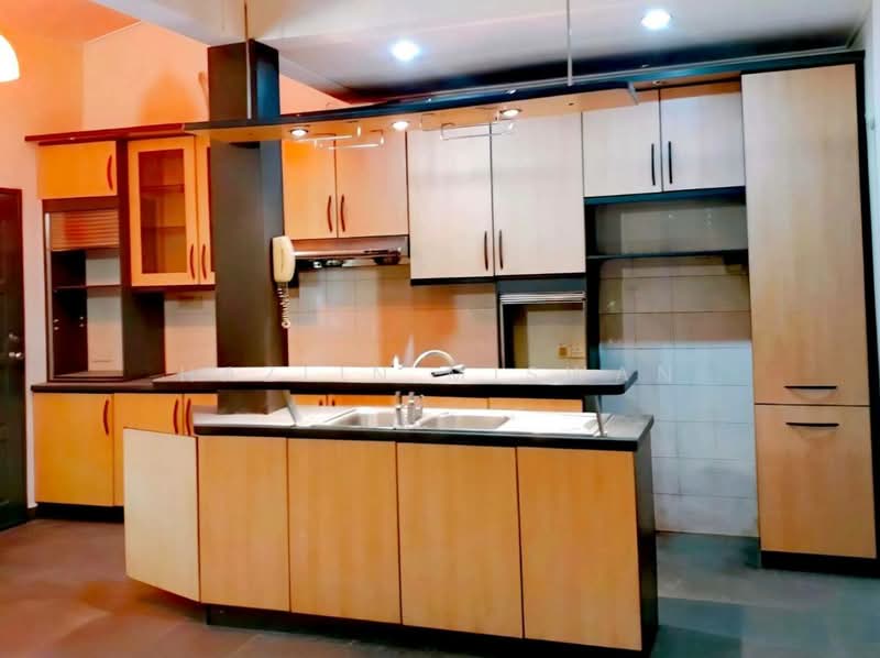 2-storey Terraced House for Sale in Bandar Kinrara (Selangor) - Hazlin Miswan - Kitchen - PropertyGuru.com.my
