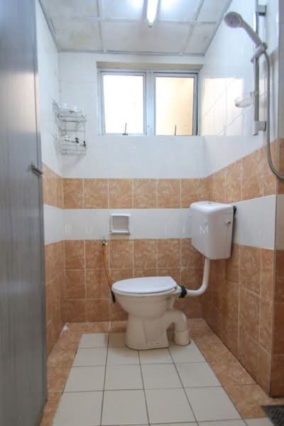 Kondominium untuk Dijual di Pelangi Damansara - Ruby Lim - Bathroom - PropertyGuru.com.my