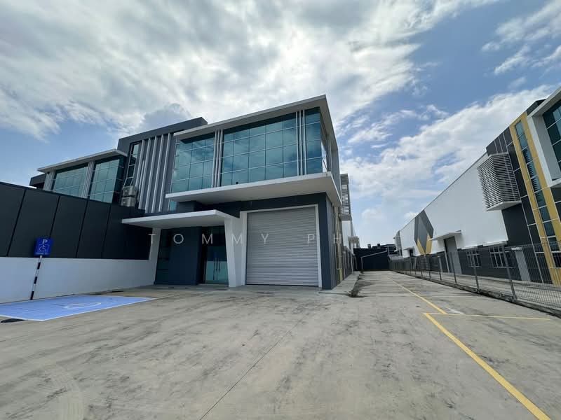 Kilang untuk Disewa di Ulu Tiram (Johor) - Tommy Phua - Exterior - PropertyGuru.com.my