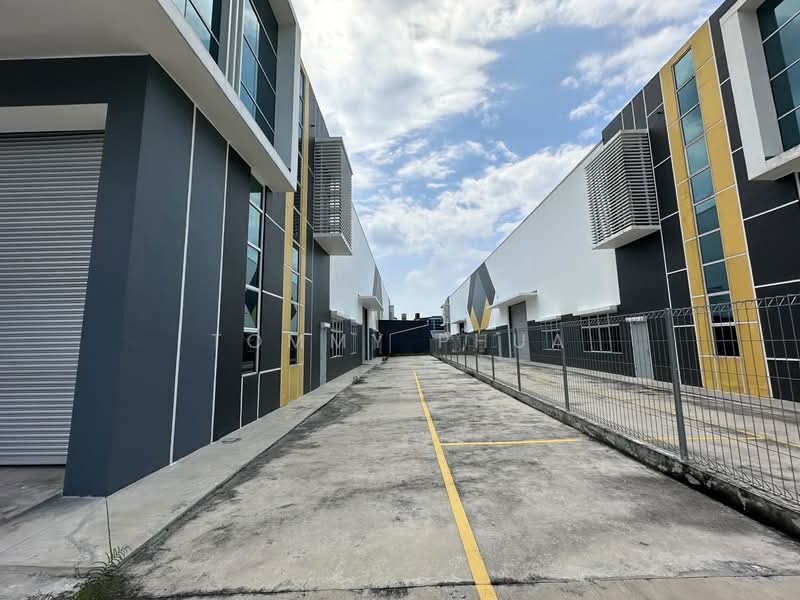 Kilang untuk Disewa di Ulu Tiram (Johor) - Tommy Phua - Exterior - PropertyGuru.com.my