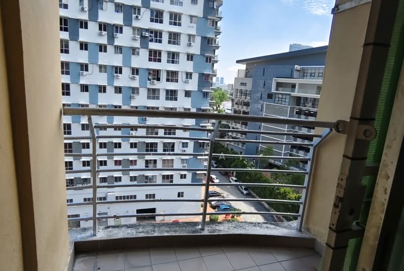 Pangsapuri untuk Dijual di Warisan City View - JC Tay - Balcony - PropertyGuru.com.my