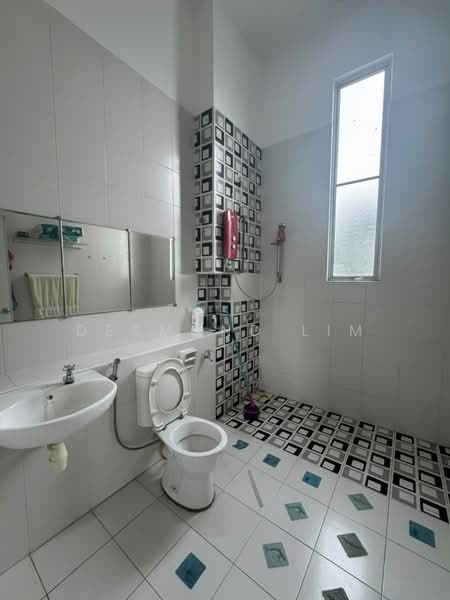 2-storey Terraced House for Sale in Tebrau (Johor) - Desmond Lim - Bathroom - PropertyGuru.com.my