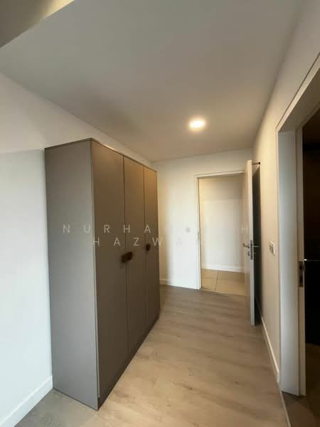 Servis Apartment untuk Disewa di Maya Ara Residences - NURHAMIZAH HAZWANI - Corridor - PropertyGuru.com.my