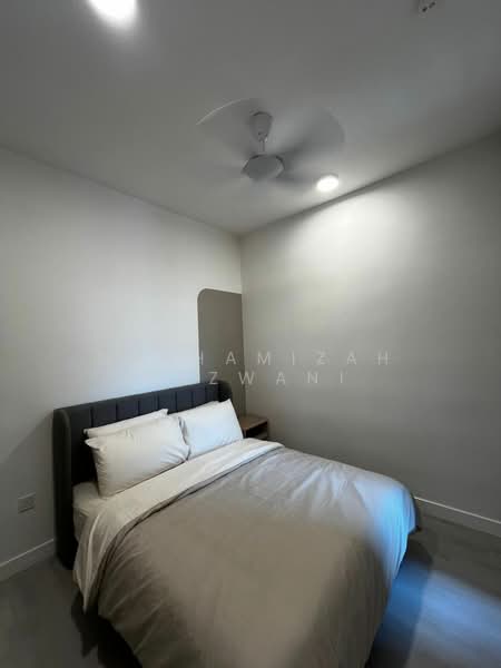 Servis Apartment untuk Disewa di Maya Ara Residences - NURHAMIZAH HAZWANI - Bedroom - PropertyGuru.com.my
