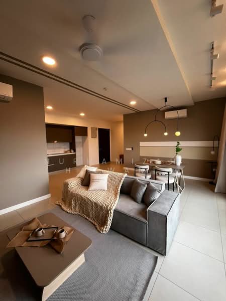 Servis Apartment untuk Disewa di Maya Ara Residences - NURHAMIZAH HAZWANI - Living Room - PropertyGuru.com.my