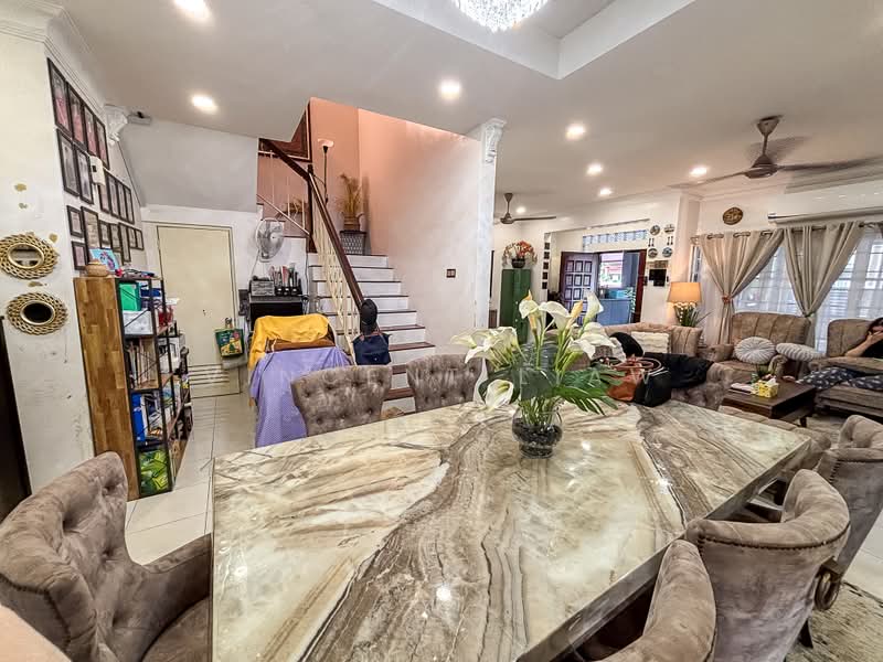 Rumah Teres 2.5-Tingkat untuk Dijual di Mutiara Damansara (Selangor) - Vincent Liaw - Living Room - PropertyGuru.com.my
