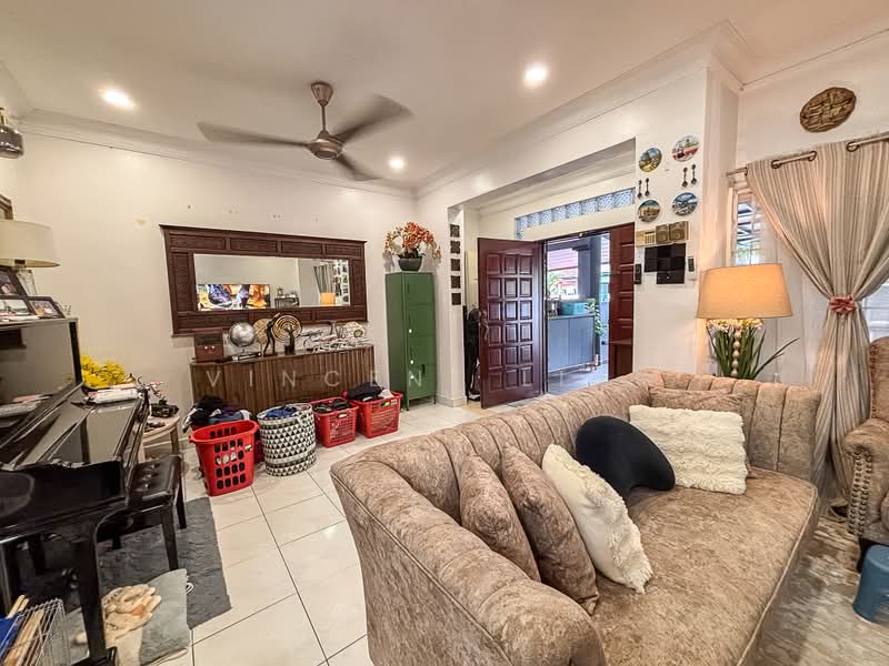 Rumah Teres 2.5-Tingkat untuk Dijual di Mutiara Damansara (Selangor) - Vincent Liaw - Living Room - PropertyGuru.com.my